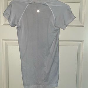 Lululemon swiftly tech shirt